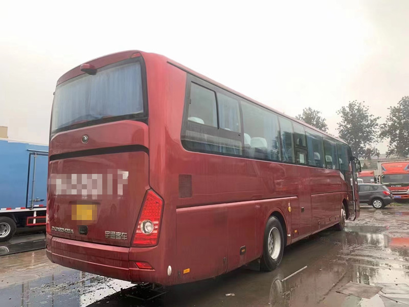 il secondo scuolabus della mano 2014 anni 55 Seater ha utilizzato i bus di lusso del bus Zk6122 di Yutong da vendere