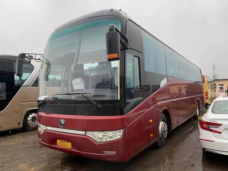 il secondo scuolabus della mano 2014 anni 55 Seater ha utilizzato i bus di lusso del bus Zk6122 di Yutong da vendere