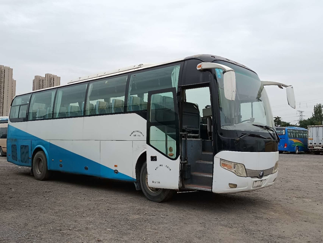 Il colore bianco del bus di giro della seconda mano 51seats ha utilizzato il motore ZK6110 di Yuchai del bus di Yutong