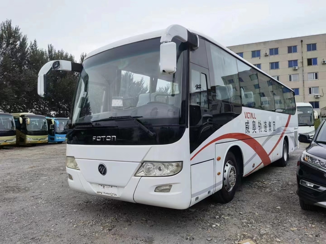 Il bus utilizzato di viaggio ha usato il colore bianco della disposizione dei sedili 2+3 del motore 55 del bus BJ6103 Weichai di Foton