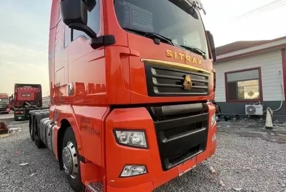 Cilindri diesel utilizzati di modo sei dell'azionamento del camion 540hp 6×4 del trattore di Sinotruck Sitrak dei camion nella linea