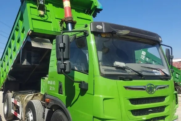 Camion veloce utilizzato della seconda mano JIEFANG del cambio del carico nominale 24.5t dello scarico 220hp 6×2 del camion