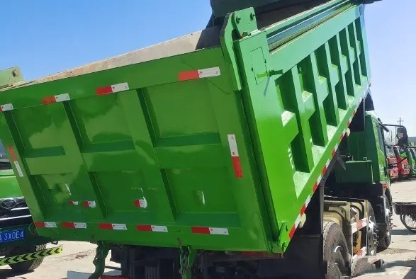 Camion veloce utilizzato della seconda mano JIEFANG del cambio del carico nominale 24.5t dello scarico 220hp 6×2 del camion