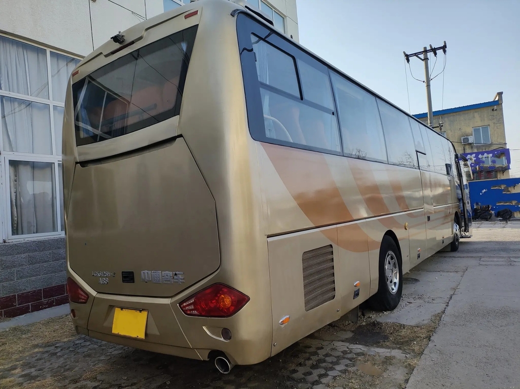 Porte usate del motore di Yuchai del bus di viaggio le doppie 53 sedili 12 misura il bus con un contatore LCK6125 di Zhongtong della seconda mano