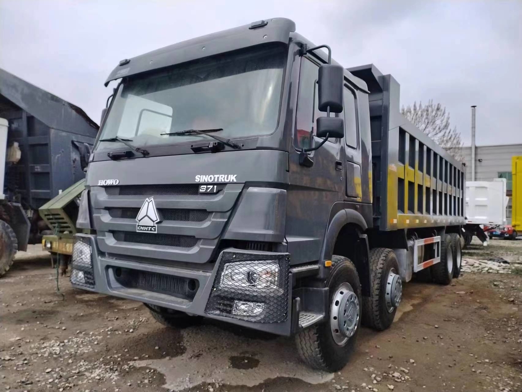 Carico nominale 15.5t della cabina del tetto piano di Tipper Trucks Black Color 371hp 8×4 HOWO ZZ3317 della seconda mano
