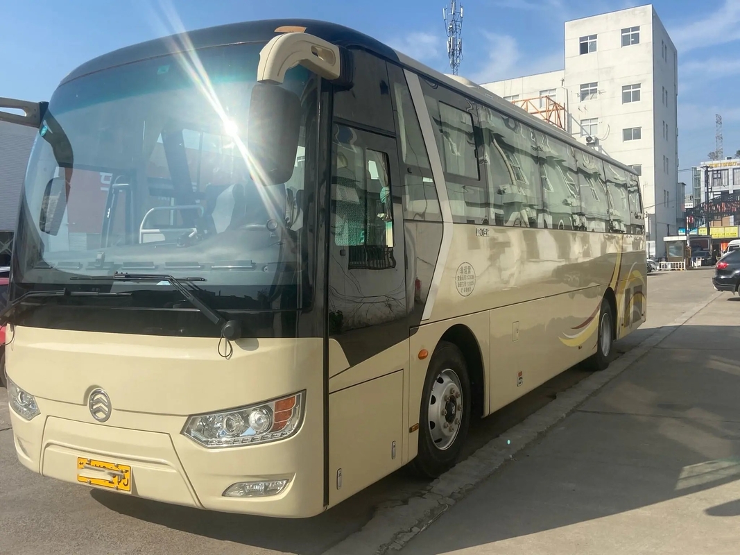 Sedili usati del motore 46 di Yuchai della finestra di sigillamento di Bus Middle Door della vettura drago dorato XML6102 della seconda mano da 2018 anni