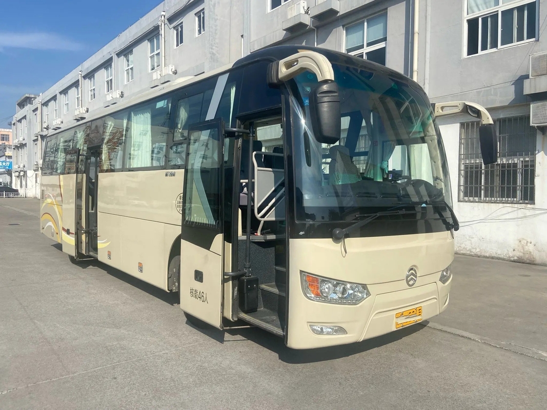 Sedili usati del motore 46 di Yuchai della finestra di sigillamento di Bus Middle Door della vettura drago dorato XML6102 della seconda mano da 2018 anni