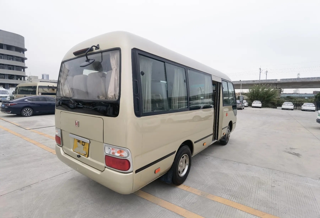 seconda mano Mini Bus Champagne Color 19 sedili Front Engine Floding Door 6 metri di sottobicchiere utilizzato JX6602 di JMC