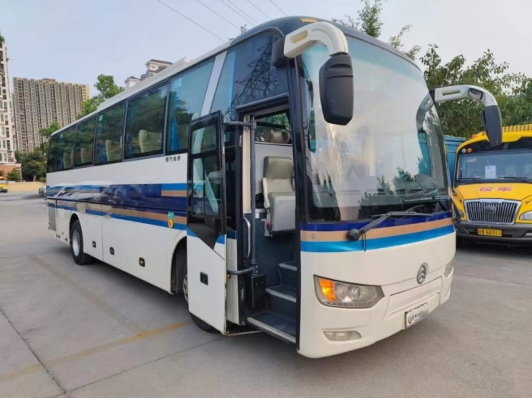 Grande compartimento di bagagli usato dei bus 47 dei sedili del singolo condizionatore d'aria di lusso della porta Dragon Bus dorato XML6102