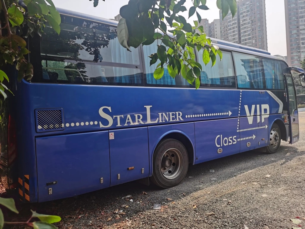 secondi sedili del motore 220hp 38 di Yuchai del bus della mano che sigillano finestra 8,7 metri di Dragon Bus dorato usato XML6887