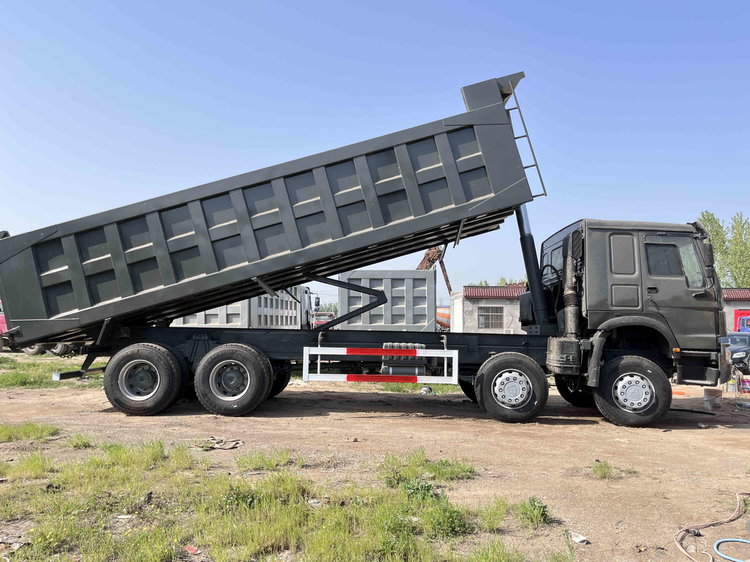Motore utilizzato di Tipper Trucks 371hp Sinotruck 10,5 metri di 16t di seconda mano HOWO ZZ3317 del carico nominale 8×4