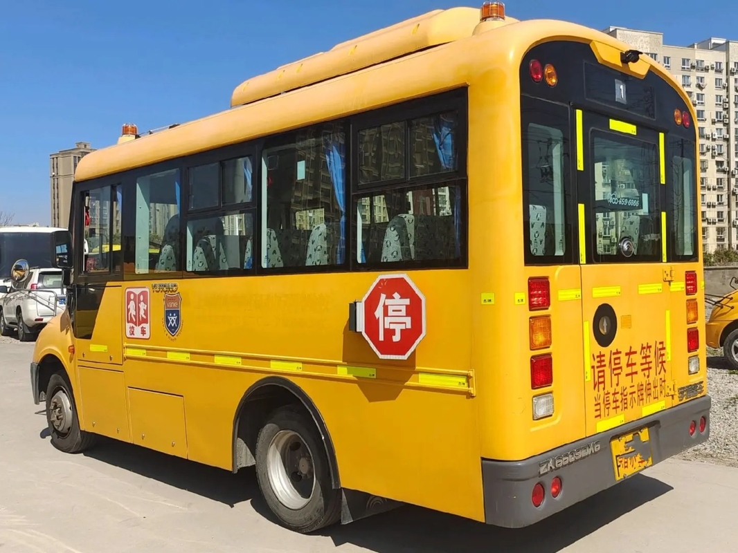 I sedili gialli Front Engine Sliding Window With A/C di colore 27 dello scuolabus della seconda mano hanno utilizzato il bus ZK6609 di Yutong