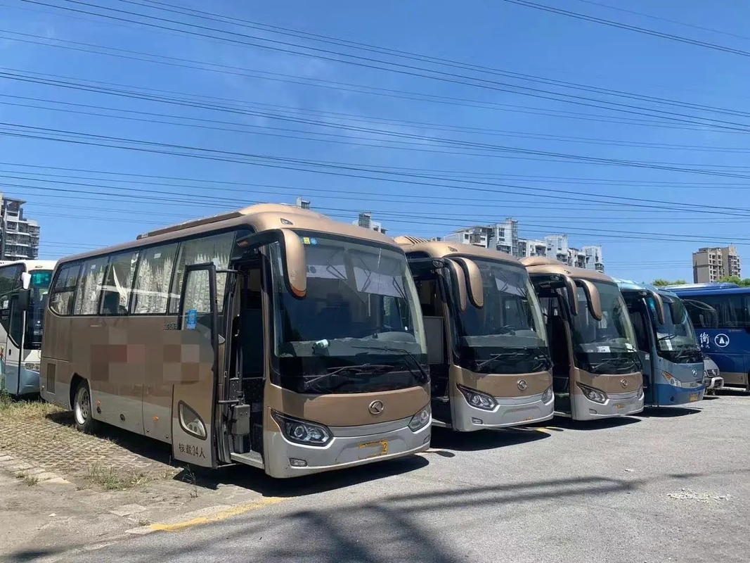 Vettura utilizzata Bus Weichai Engine 34 sedili un colore dorato di 2018 anni 8 metri di seconda mano Kinglong XMQ6802