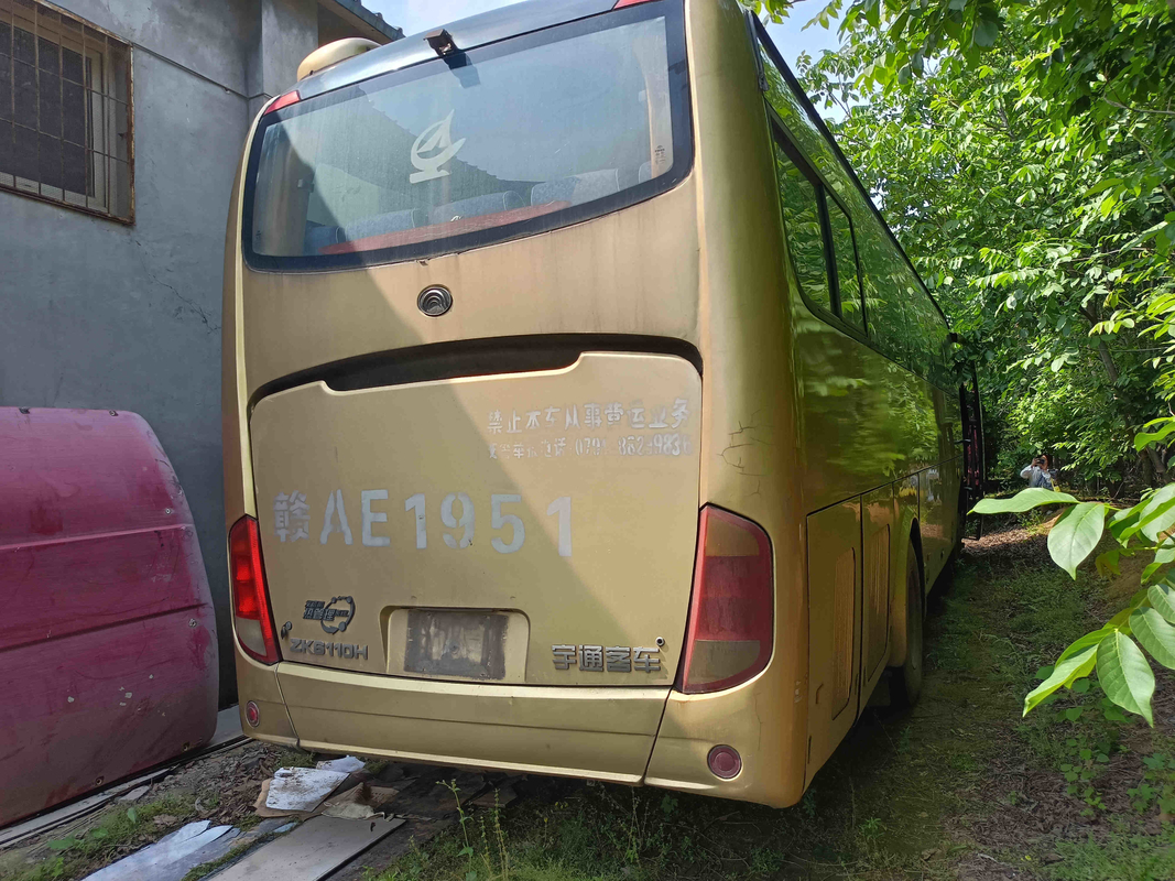 Il giovane Tong Bus 51 mette l'EURO a sedere dorato III che della finestra di sigillamento di colore 10,5 metri di motore posteriore hanno utilizzato il bus ZK6110 di Yutong