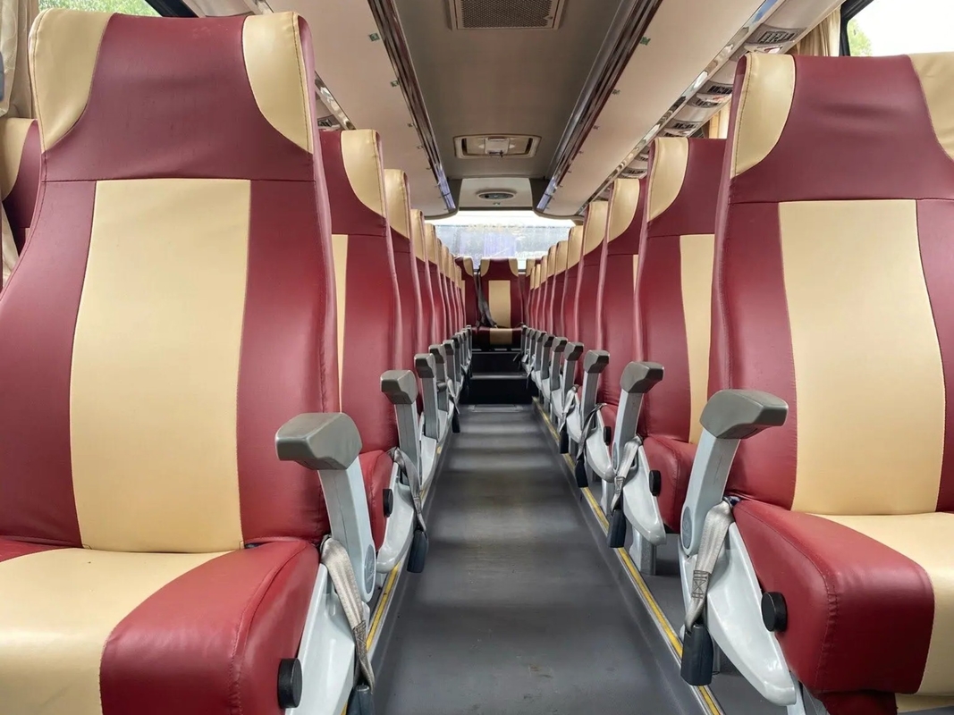 Bus di lusso utilizzato XMQ6113 LHD/RHD di Kinglong del motore dell'EURO IV Yuchai del peso di bordo di colore verde 12000kg dei sedili dei bus 51