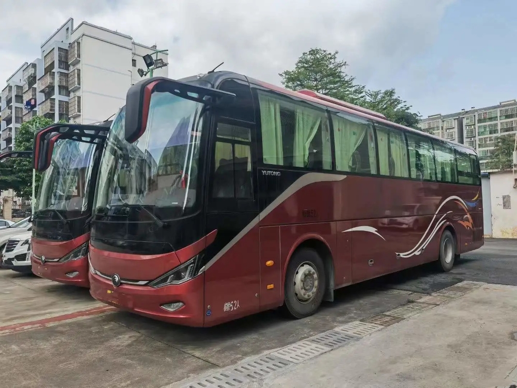 Bus utilizzato di transito le giovani tenaglie ZK6117 di 2021 di anno di Yuchai del motore 310hp 52 dei sedili del freno a disco dell'airbag porta della sospensione 2
