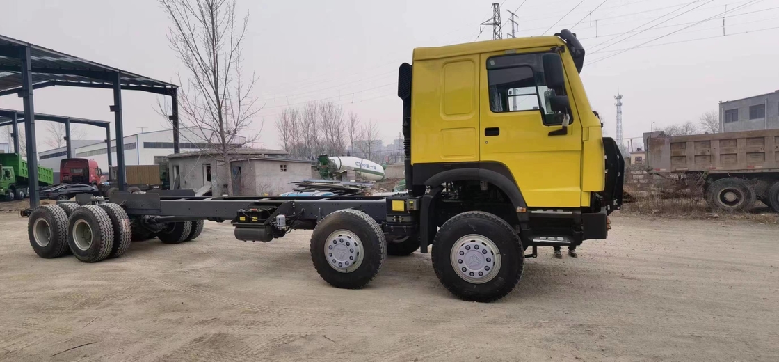 Telaio usato del camion del carico di Sinotruck Howo di modo dell'azionamento dei camion 8×4 del carico 11 metro di lunghezza 12 gomme