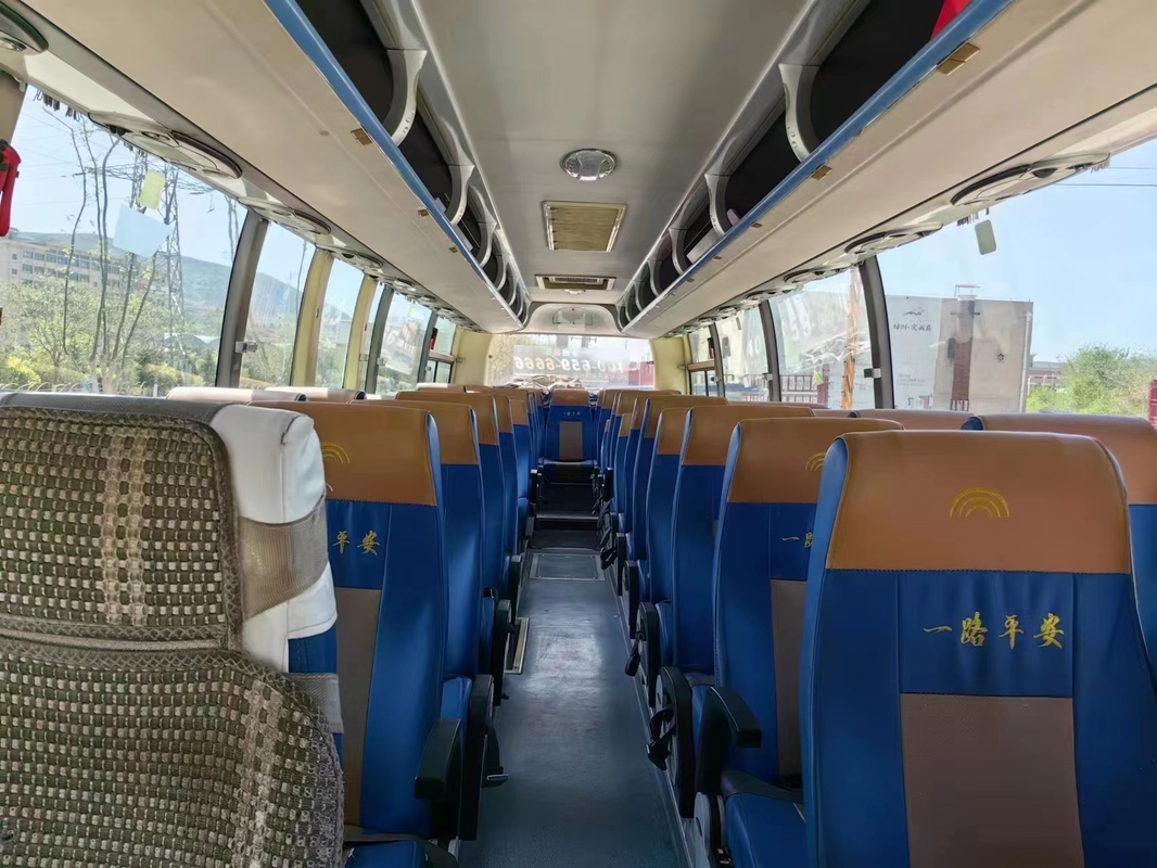 Porte dei sedili del bus 47 della seconda mano le doppie che sigillano il colore dorato del condizionatore d'aria della finestra hanno utilizzato il bus ZK6107 di Yutong