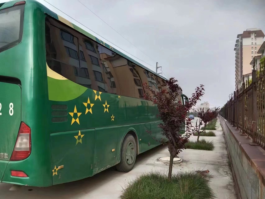 Vettura di lusso Green Color dei sedili dei bus interurbani 55 bus ZK6127 di Yutong della seconda mano della trasmissione manuale da 2017 anni
