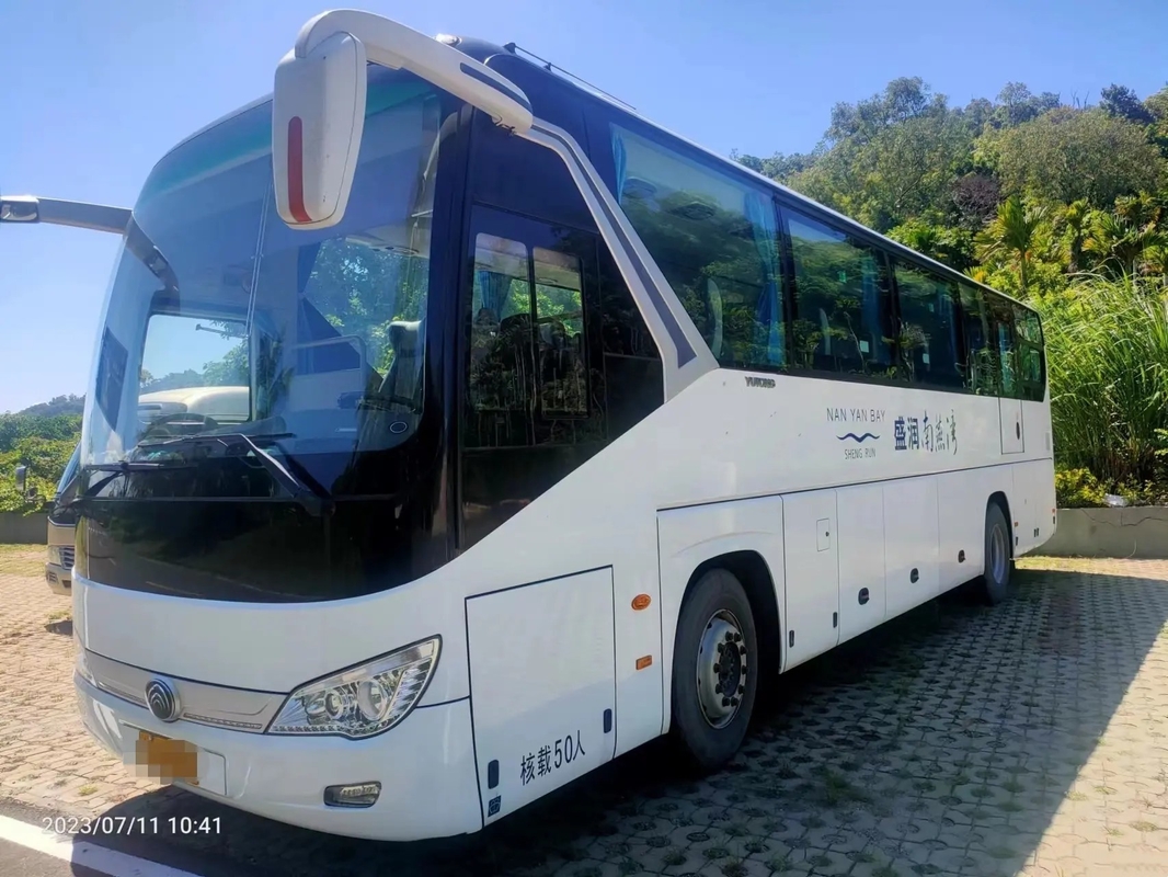 Le vetture di passeggero utilizzate bus ZK6119 di Yutong della mano della guida a sinistra rara del motore delle doppie porte dei sedili della molla a lamelle 50 secondo