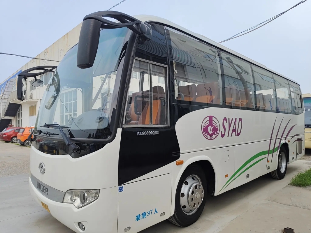 Più alto bus utilizzato KLQ6856 del bus di Yuchai del motore 200hp del portabagagli 37 dei sedili della guida a sinistra bianca commerciale di colore