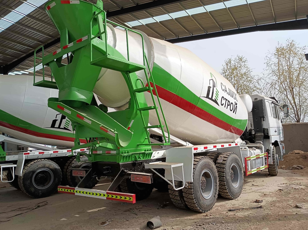 Camion utilizzato del miscelatore di cemento che mescola il peso di carico stimato dinamico del ³ del volume 5m 11 tonnellata di Weichai del motore 6×4 di modo dell'azionamento