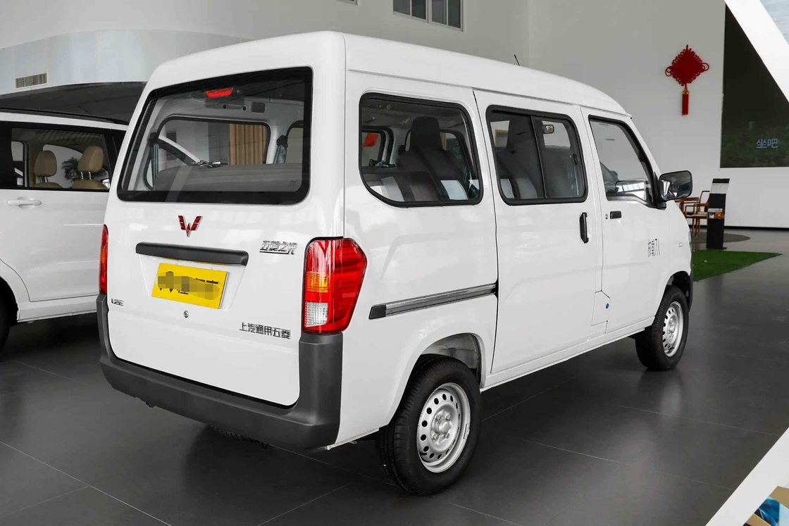 Minibus di seconda mano 7 posti Motore a olio Wuling L2E Minivan Modello Climatizzatore