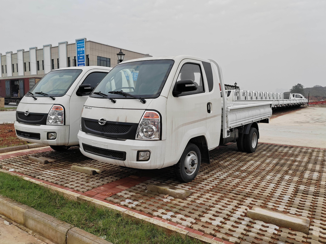 Camion camion dimensione 4 * 2 modalità di guida Sojen camion leggero cabina singola Diesel Isuzu motore