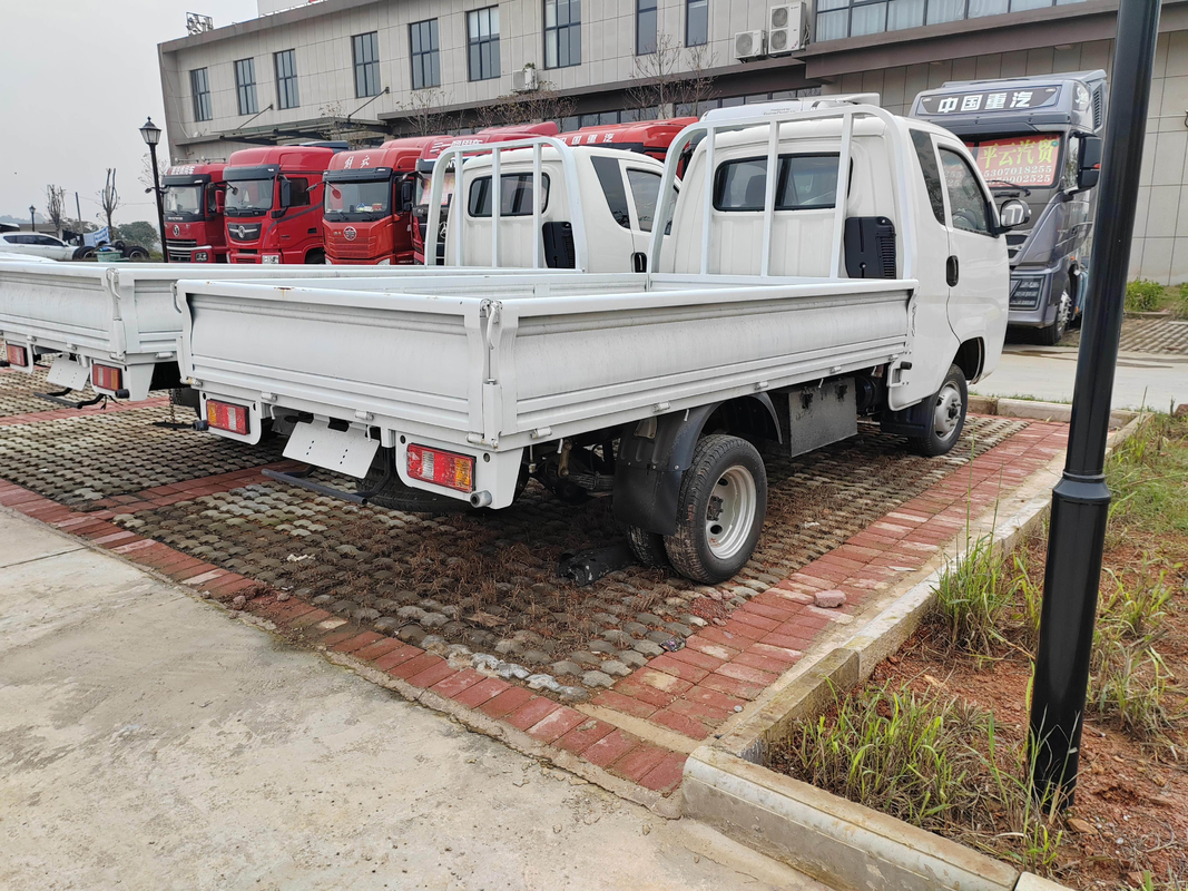 Camion camion dimensione 4 * 2 modalità di guida Sojen camion leggero cabina singola Diesel Isuzu motore