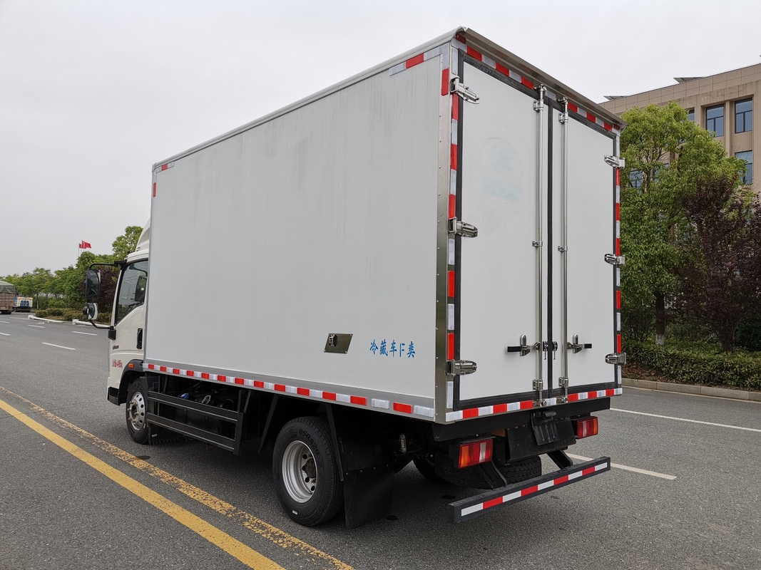 Camion da 160 CV con refrigerazione Howo 18 Cubico Motore Van Weichai 4*2 Modalità di guida