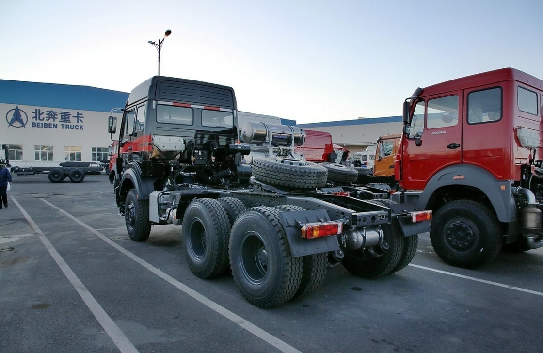 6x4 Used Tractor Truck Beiben Tractor Head 336hp Alto tetto LHD / RHD