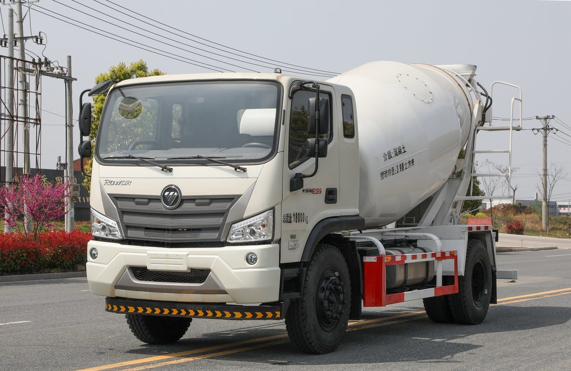Camion per il miscelato di calcestruzzo mini Foton ES5 Bianco colore 4m3 Cisterna di miscelazione 4*2 modalità di guida