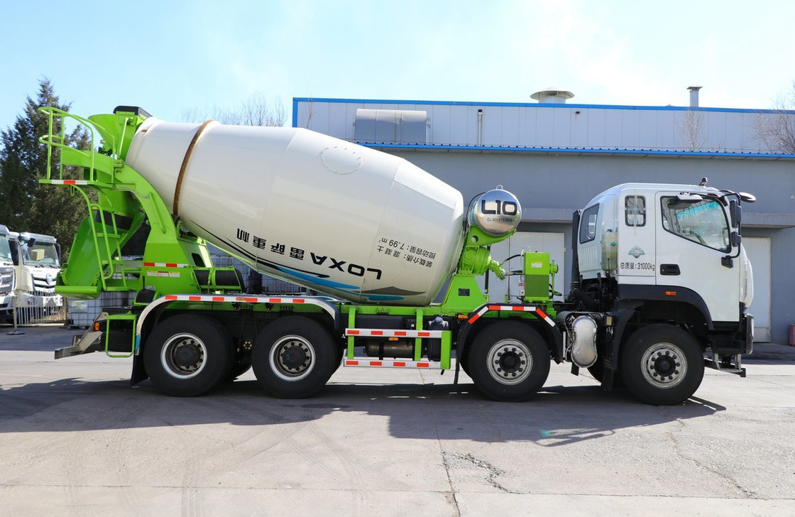 Mixer di marca cinese 8*4 Ready Mix Concrete Truck 350hp Euro 6 a mano sinistra