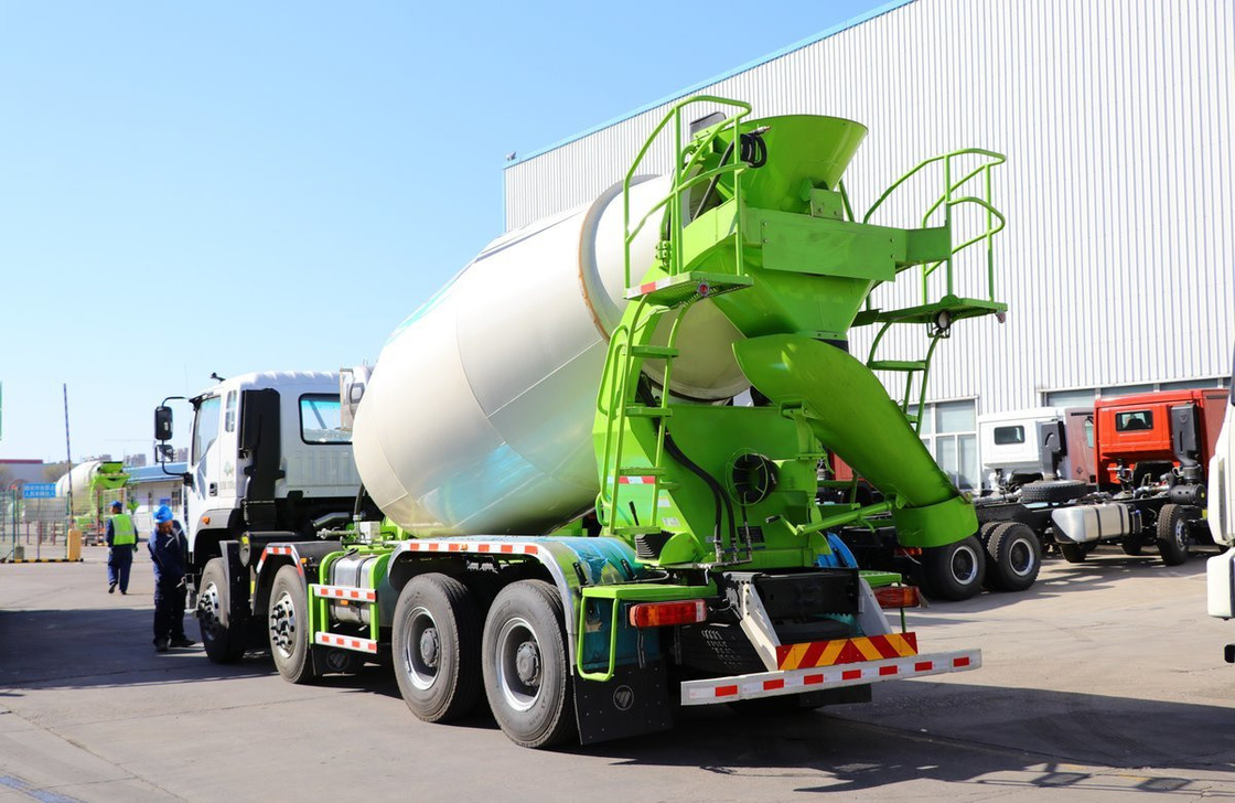 Mixer di marca cinese 8*4 Ready Mix Concrete Truck 350hp Euro 6 a mano sinistra