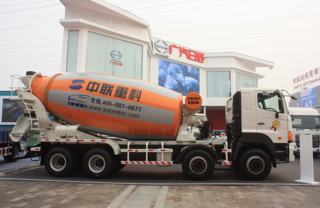 Camion Mixer di calcestruzzo 350hp Zoomlion Tanker 8*4 Hino Mixer Euro 3 Uso in Africa