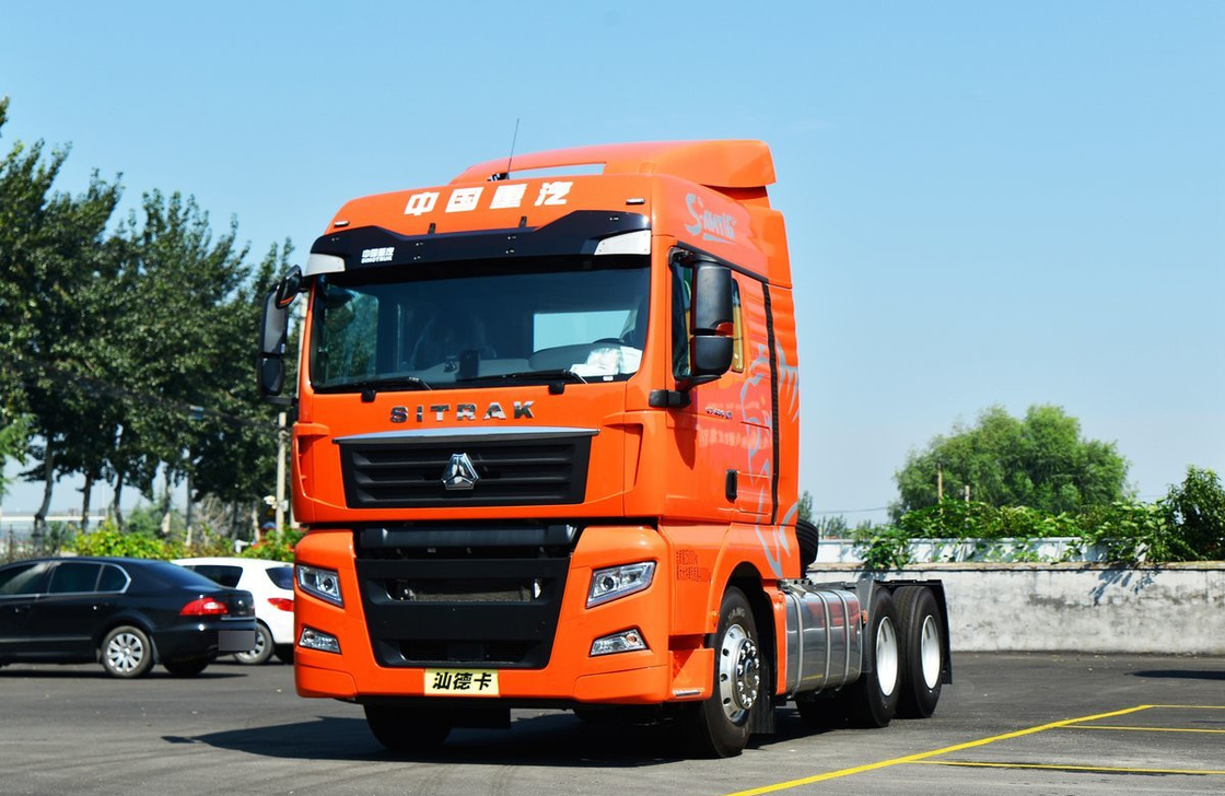 Camion-trattore 6*4 Sinotruck SITRAK G7 con tetto alto 480 CV