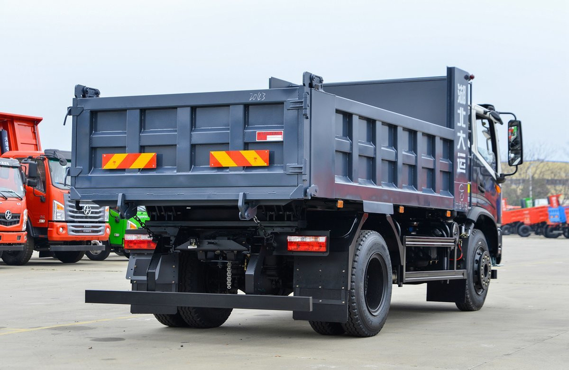 Camion spazzatura in vendita Yuchai Motore 180hp Dayun 4*2 Tipper 6 pneumatici cabina standard