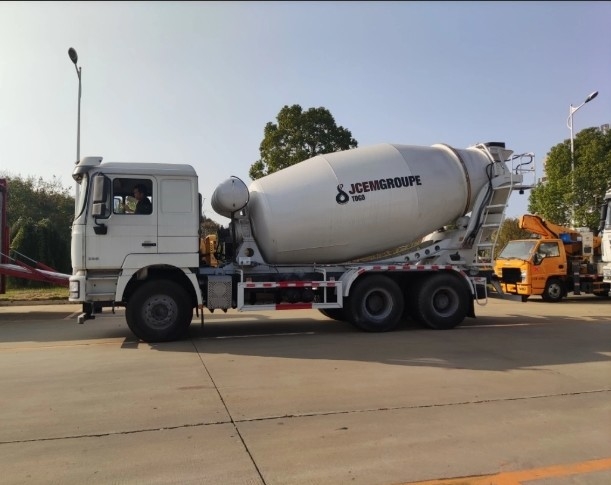 Nuovo e usato Cimento Camion montato Pompa miscelatrice di calcestruzzo 16cbm Camion in vendita