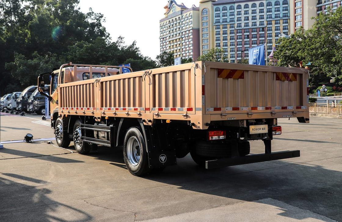 Camion di carico cinese usato Foton Camion di carico colore oro 6*2 Scatola piatta carica 18 tonnellate
