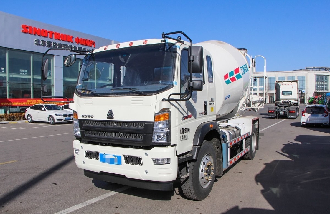 Concreto Mini Truck Mixer HOWO 4×2 Weichai Motore 220hp 4 Cubico Single Axle 6 pneumatici