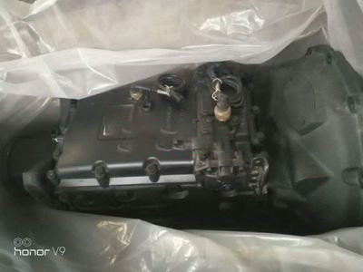 Ricambi per autobus affidabili Yutong Bus ZK6110H Gearbox Qijiang Gearbox S6-90 Alta precisione