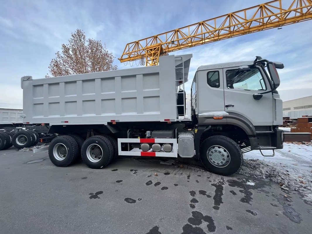 Camion di gomma usato Diesel Howo 6*4 Dumper 380hp Weichai Hohan Modello 20-40 tonnellate carico Euro 3