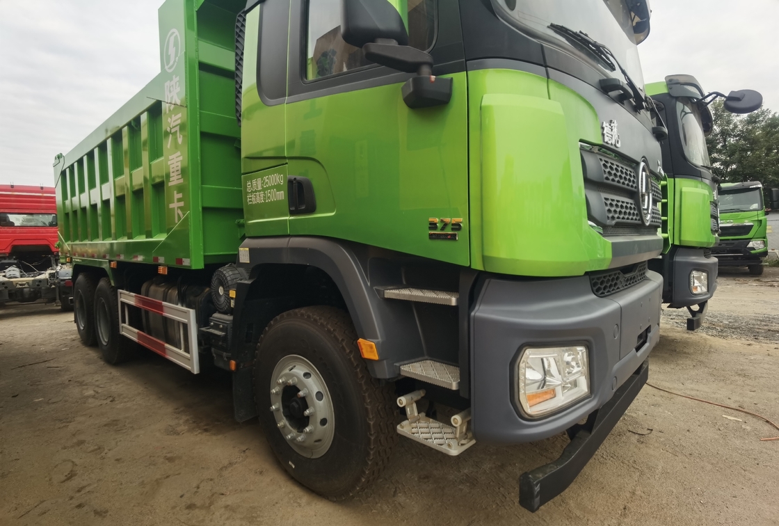 Camion a gomma 40t Usato Shacman 6×4 X3000 Dumper Heavy Duty 375hp Weichai 2021 Anno