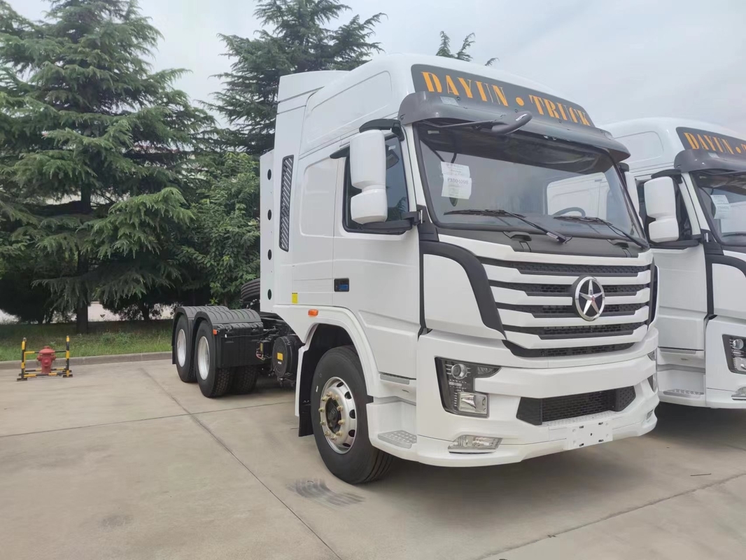 Trattori 6x4 Dayun Prime Mover CNG Portata di crociera 800 km Euro 3 Emissioni 400 CV