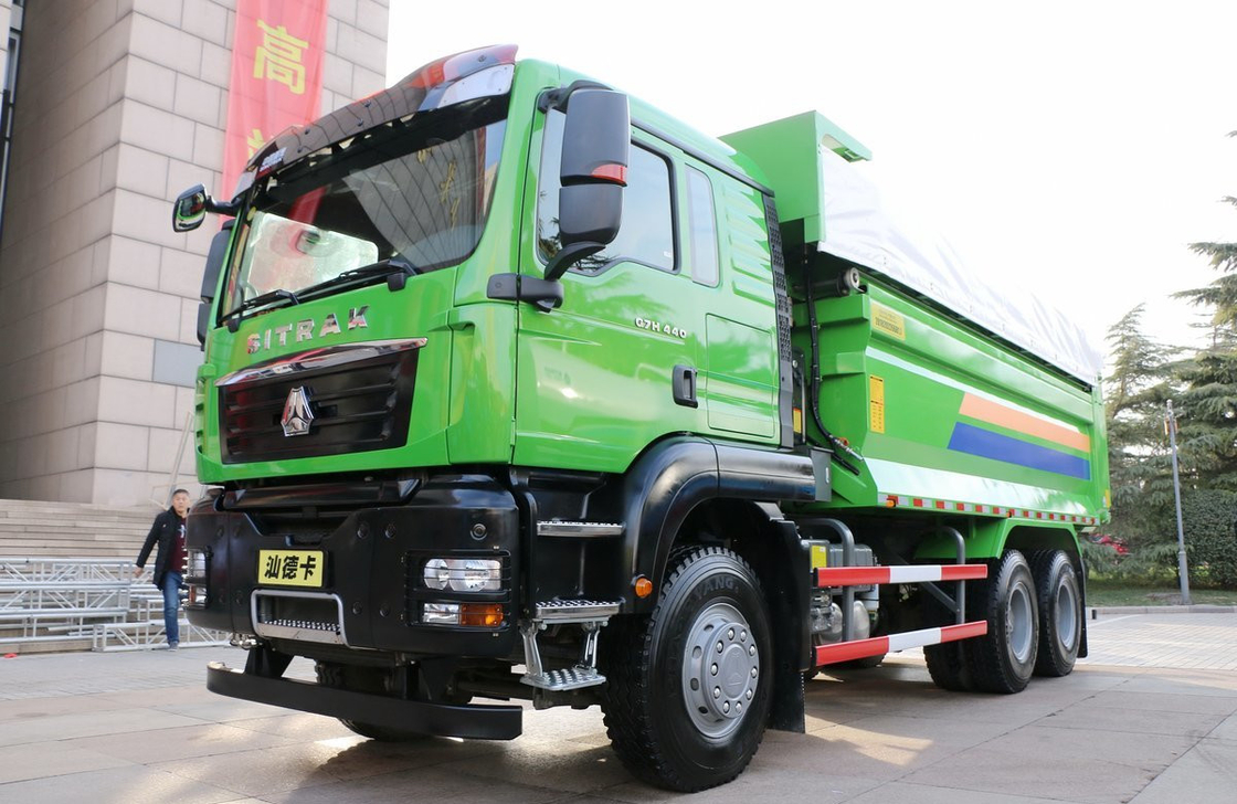Camion spazzatura in vendita SITRAK G7H 6×4 Nuovo Euro 5 Emissioni Trasporto minerario carico 30 tonnellate