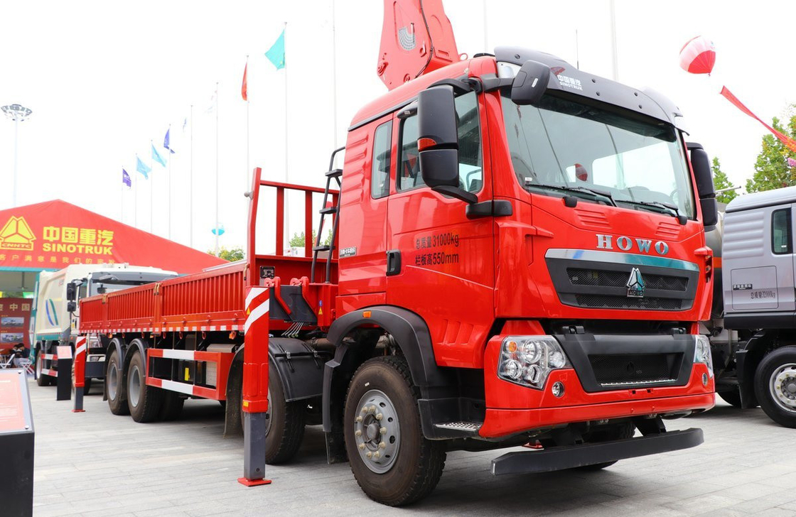 8x4 camion gru montato marchio cinese Howo 350hp Weichai Motore XCMG braccio Potenza forte