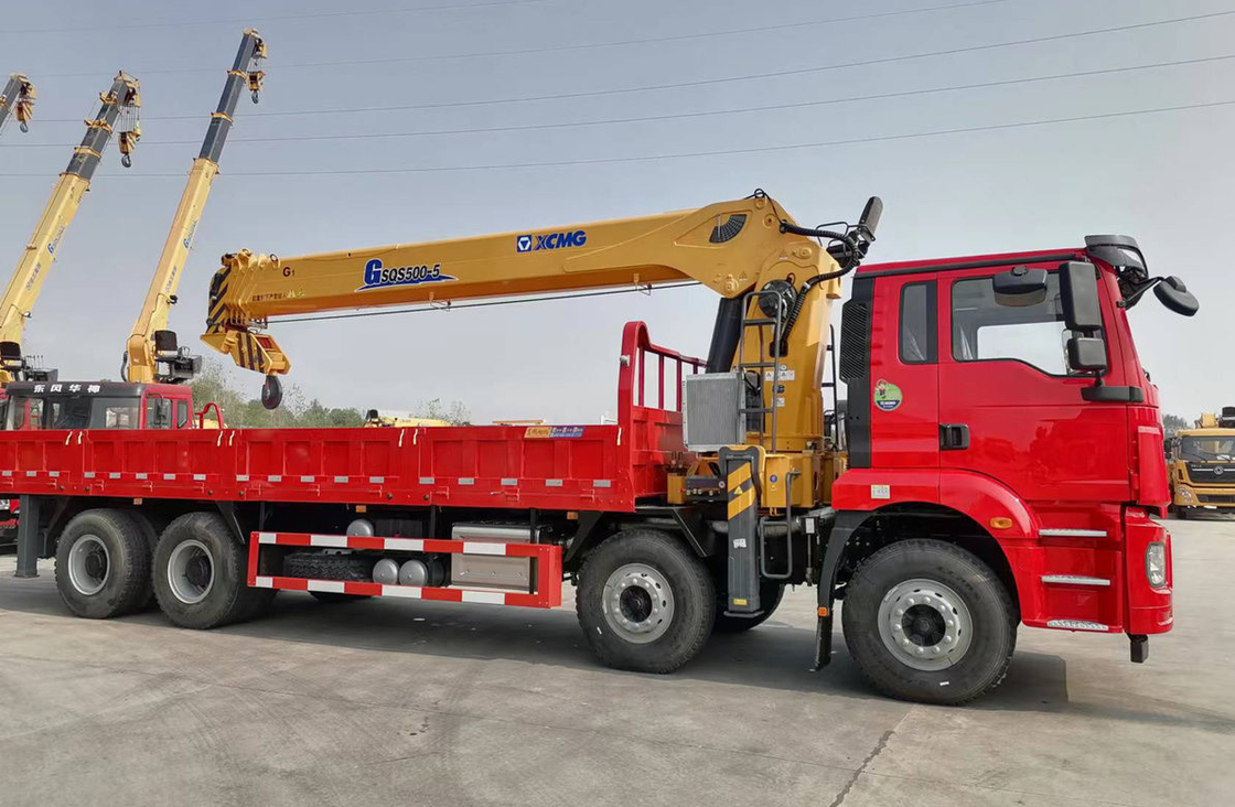 Granata montata su un camion da 20 tonnellate Shacman 8×4 Flat Bed Box 5 Sezione Braccio 23,7 metri di lunghezza