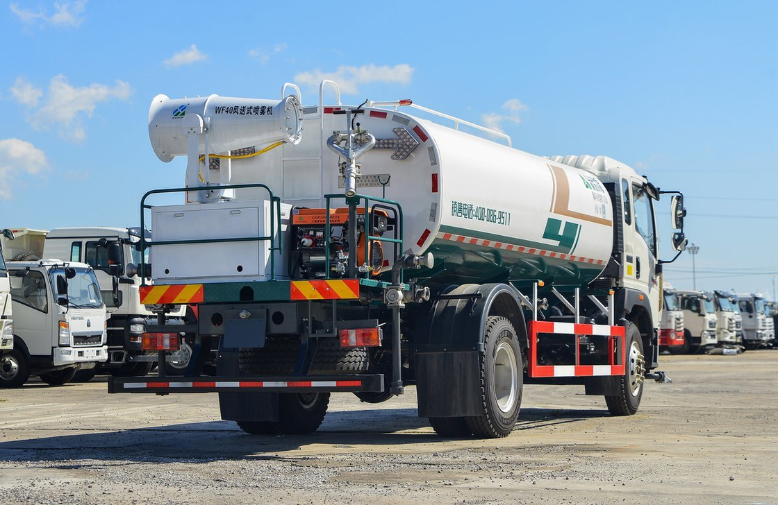Camion cisterna 4x2 Sinotruck Howo Weichai 220hp Pneumatici posteriori doppi Cabina a fila singola
