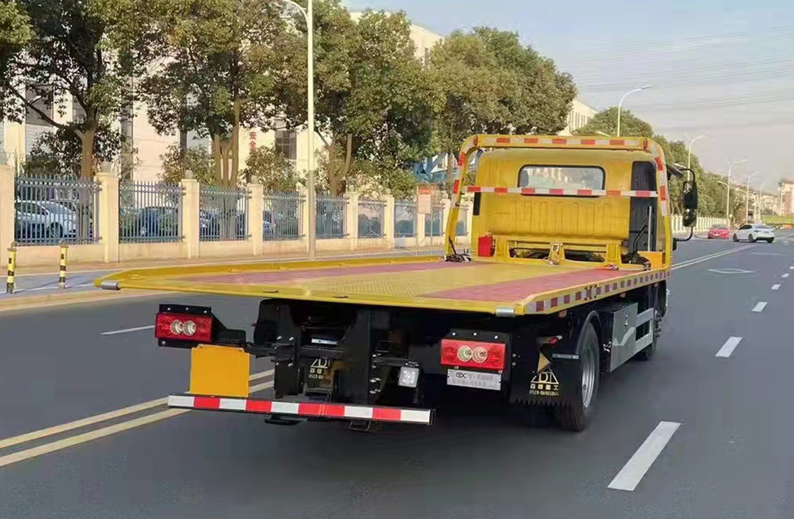Nuovo carrello Foton 4*2 Camionetto di traino 3800mm Base rotabile 3 tonnellate Capacità di carico