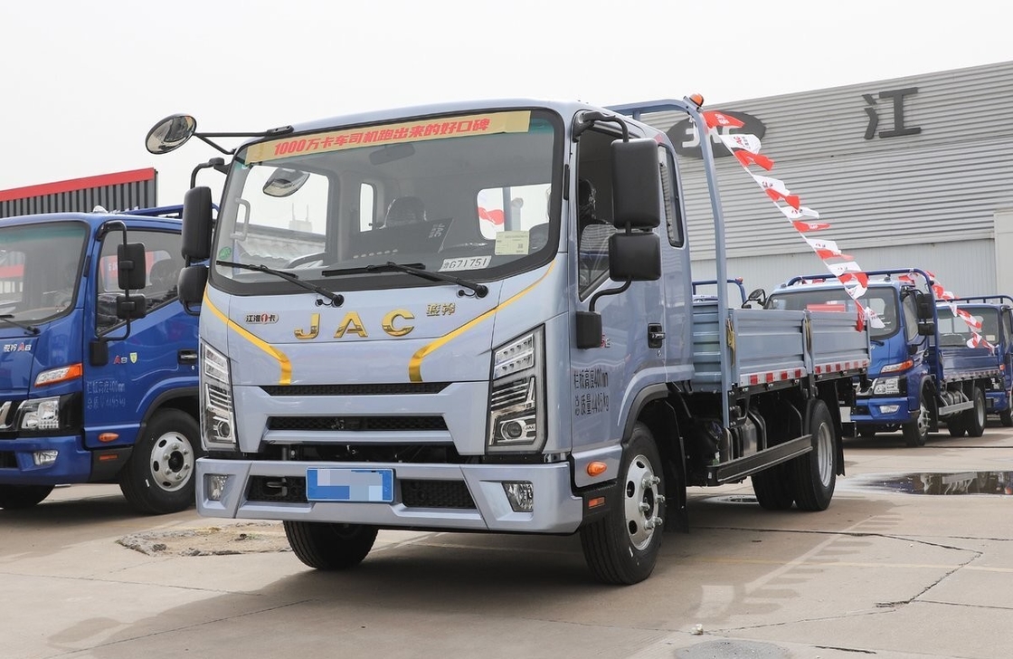 Camion per merci JAC 4*2 Camion leggero letto piatto 6 ruote asse singolo 4 metri di lunghezza